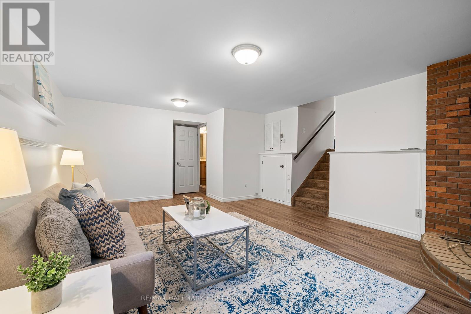 7 BLAKE ST