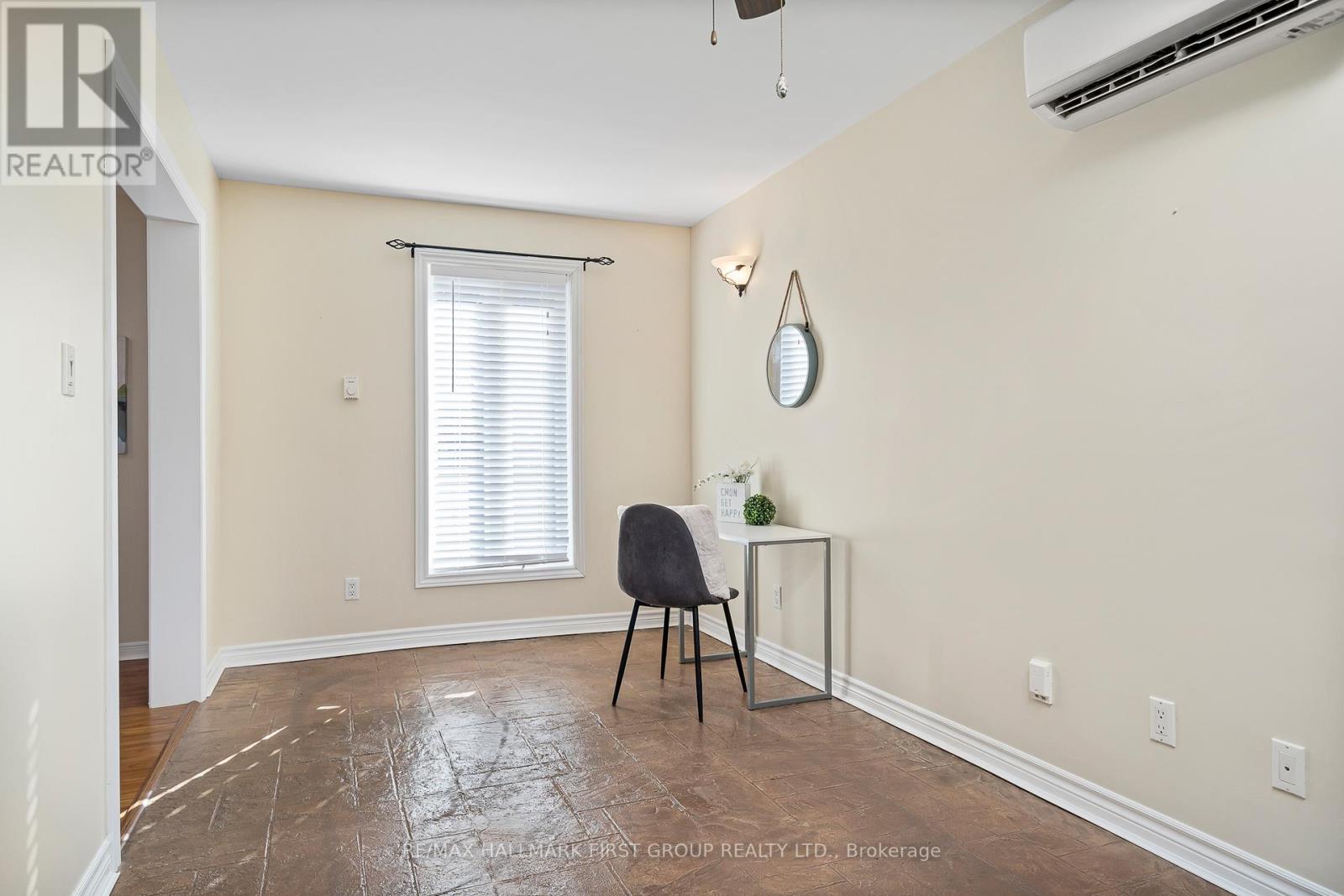 7 BLAKE ST