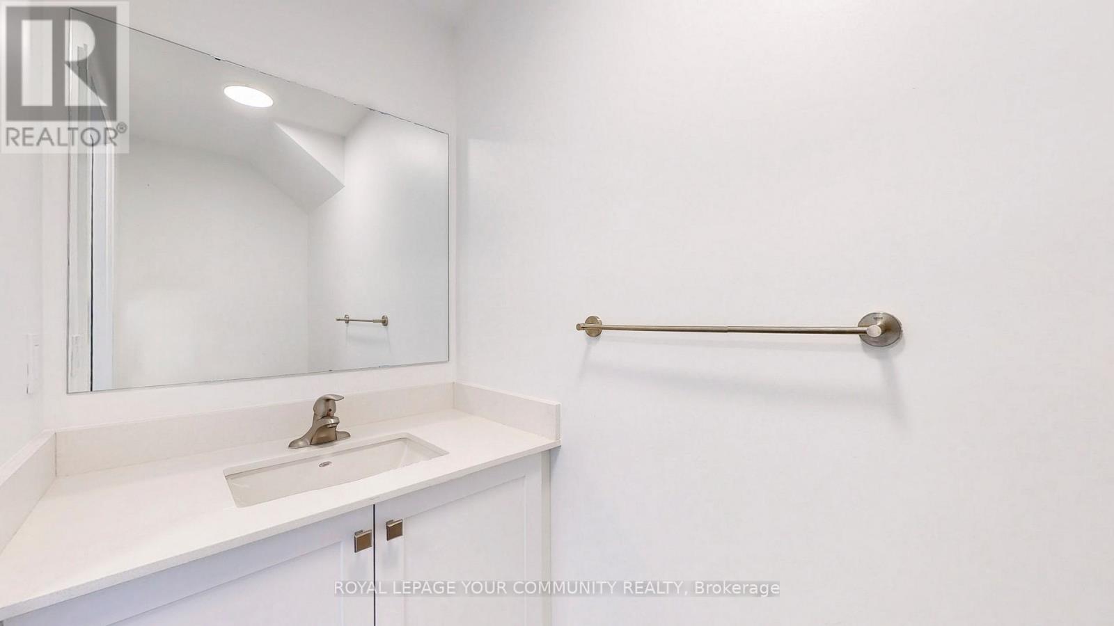 #2 -19 WEST ST, #2