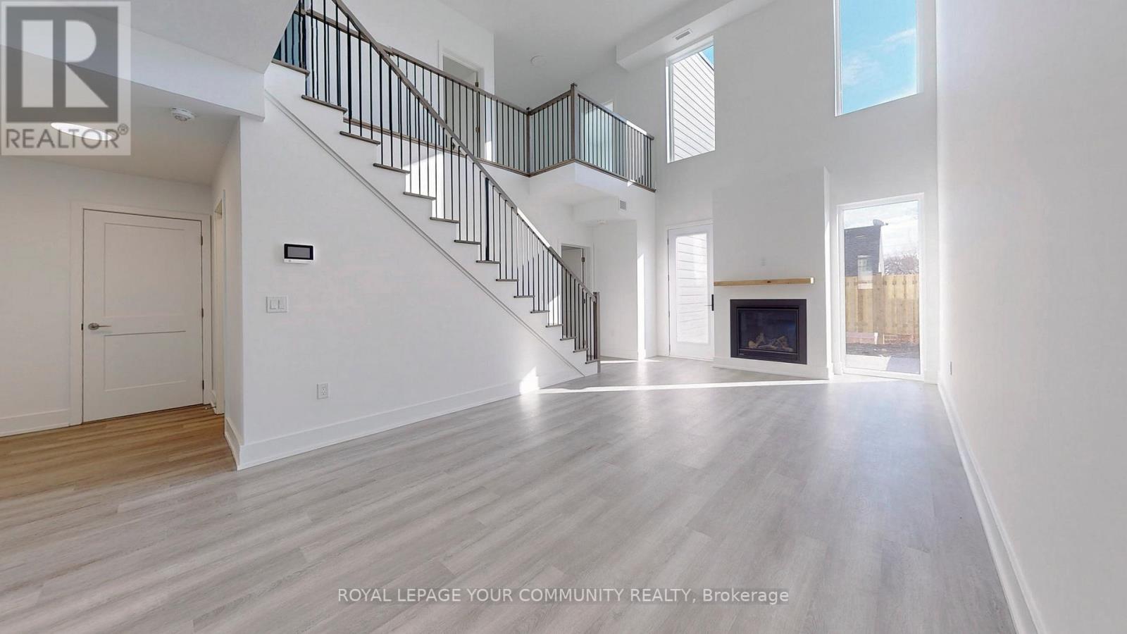 #2 -19 WEST ST, #2