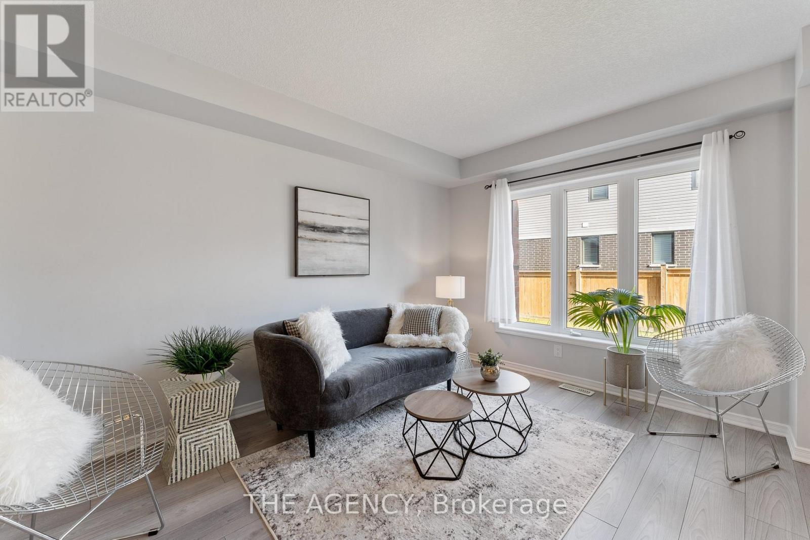 94 MACLACHLAN AVE