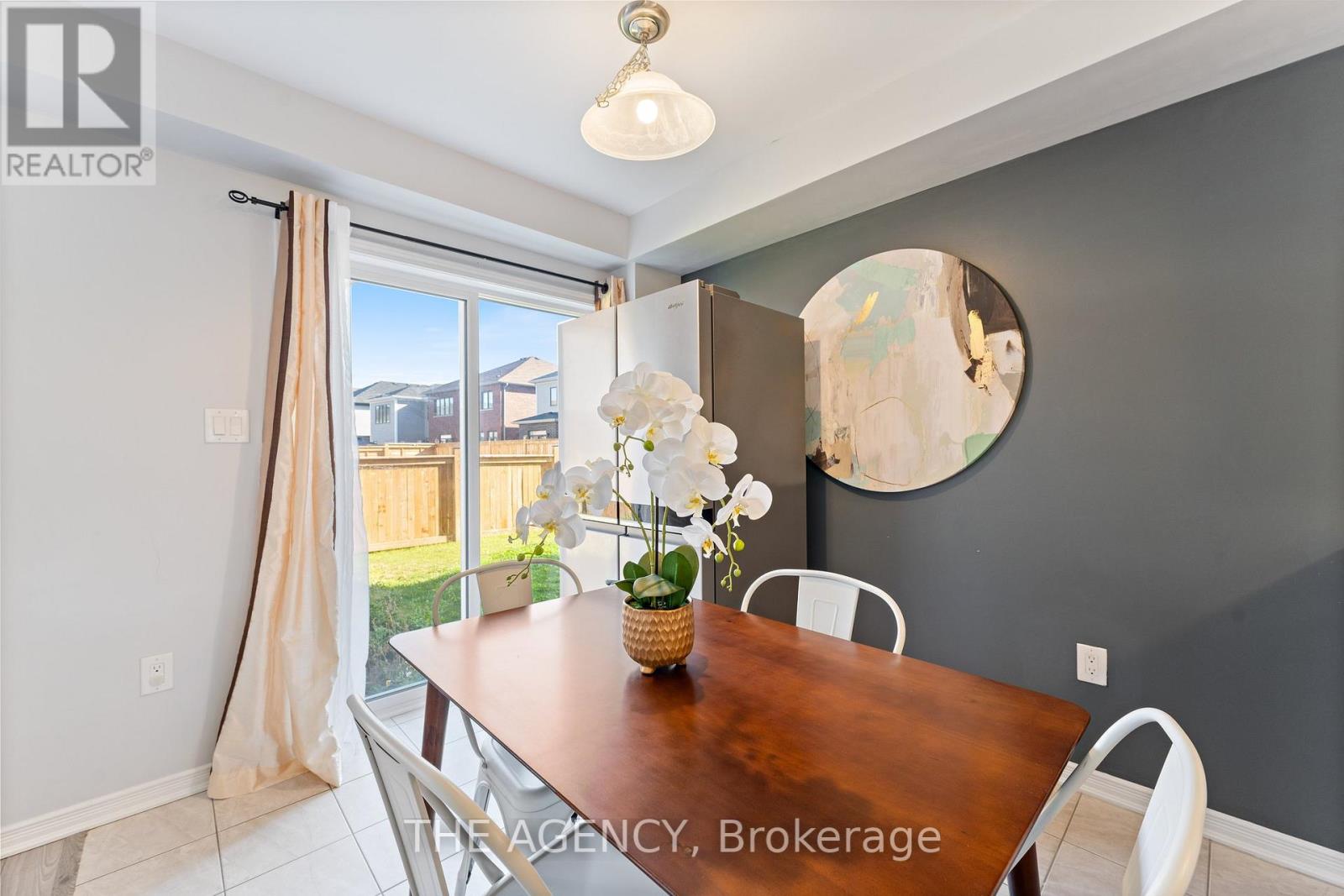 94 MACLACHLAN AVE