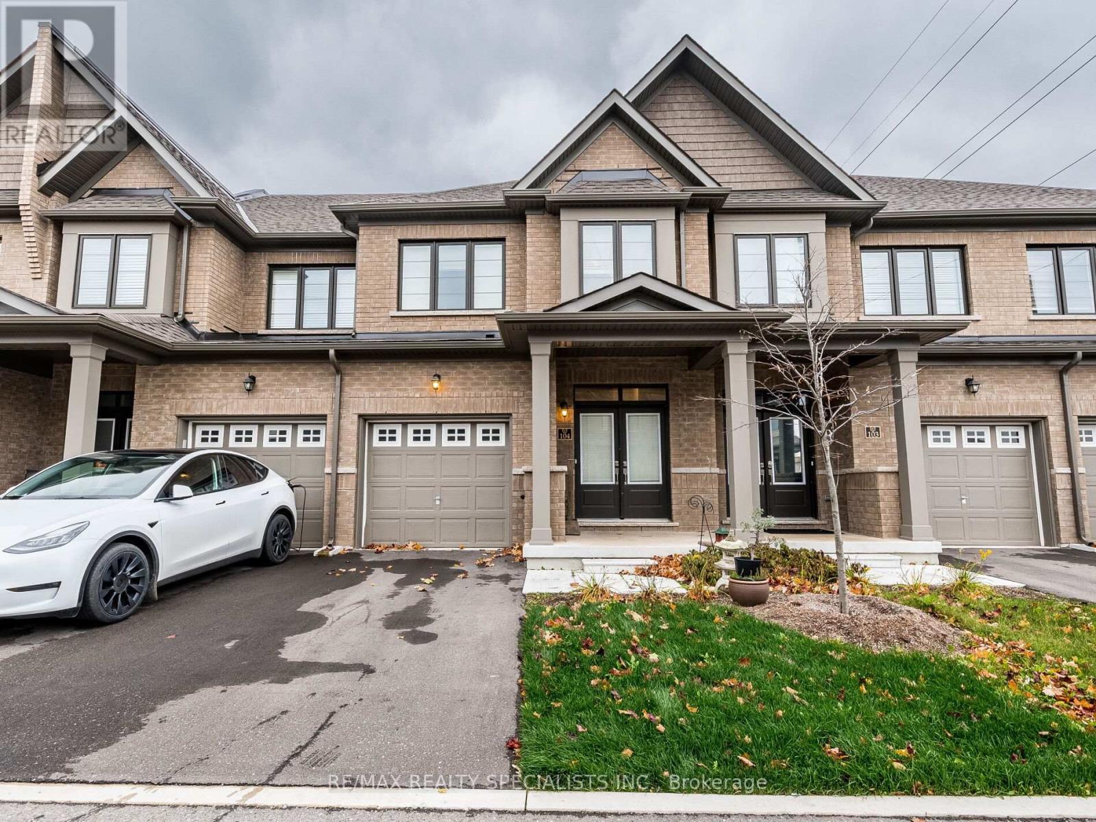 #104 -166 DEERPATH DR, #104