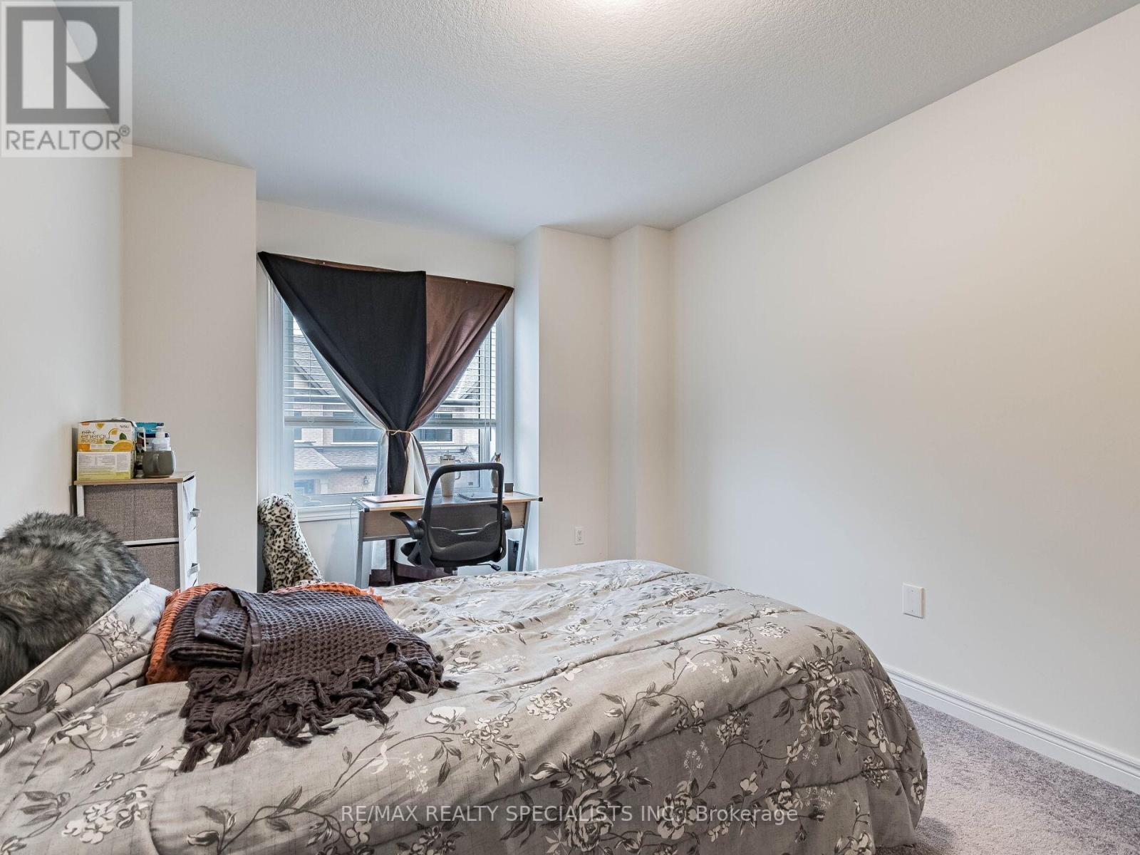 #104 -166 DEERPATH DR, #104