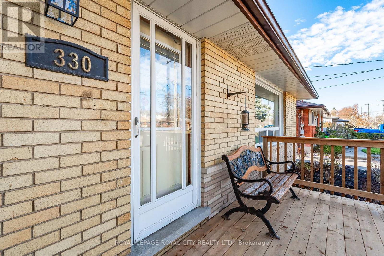 330 VICTORIA RD N