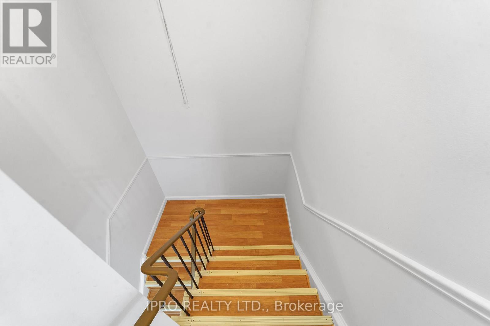 22 TIMBERLANE CRES