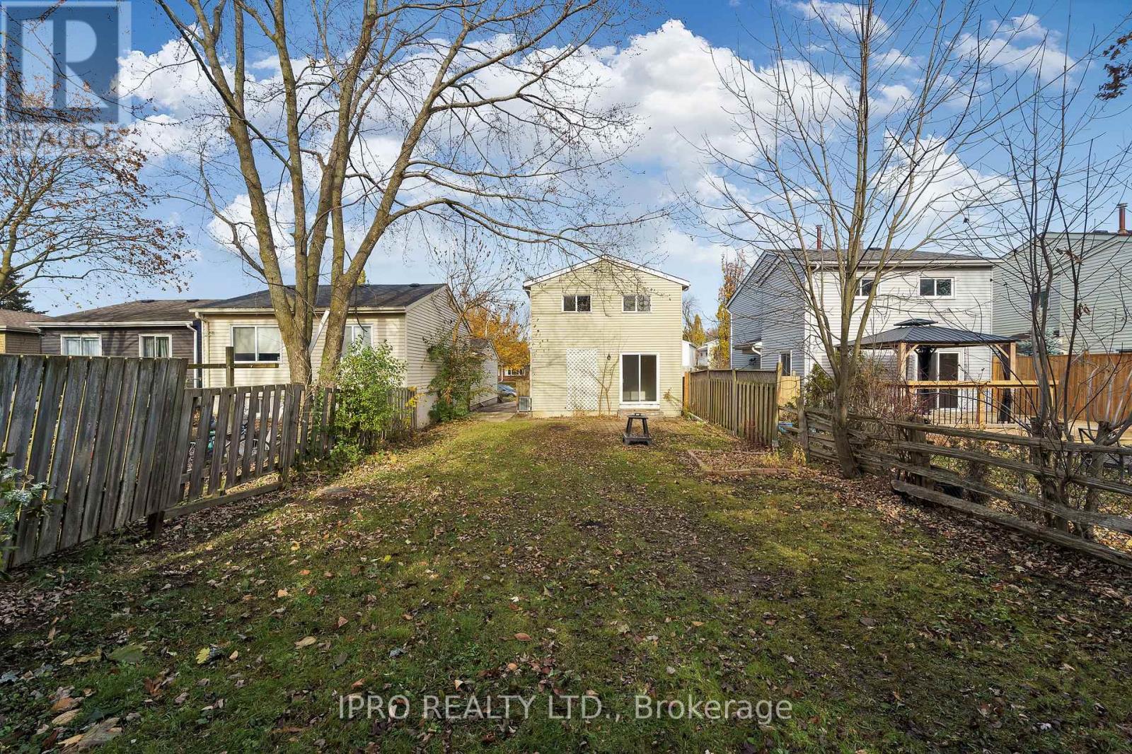 22 TIMBERLANE CRES