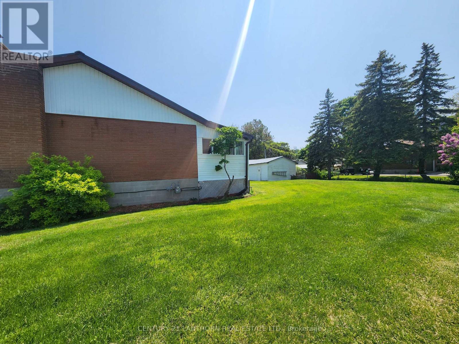 181 COLONIAL RD