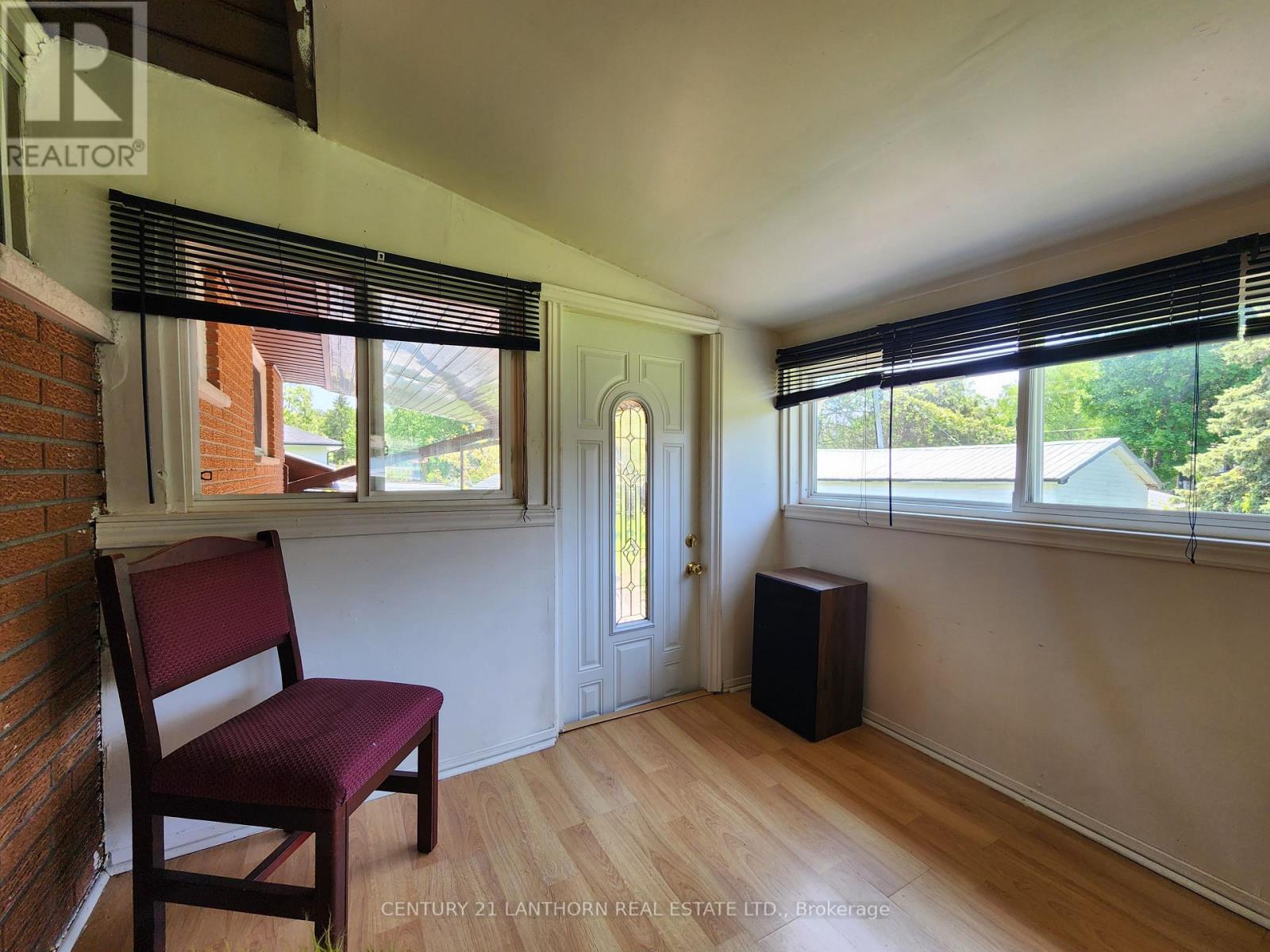 181 COLONIAL RD