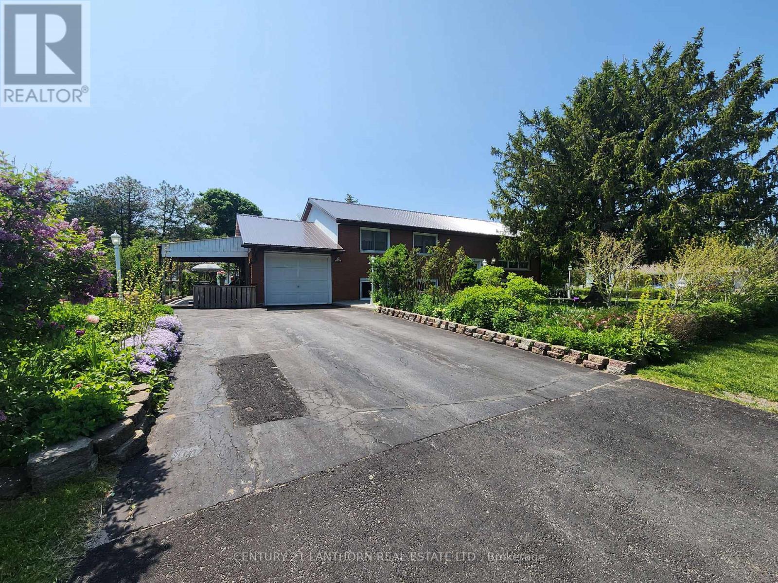 181 COLONIAL RD