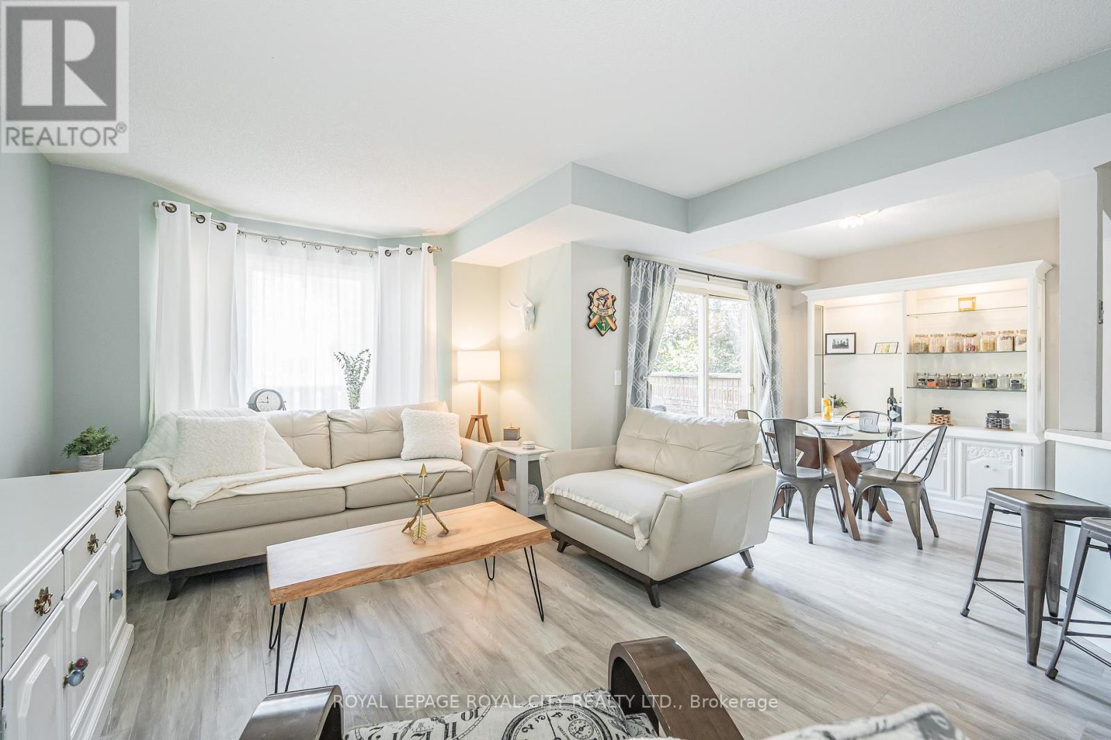 #33 -941 GORDON ST