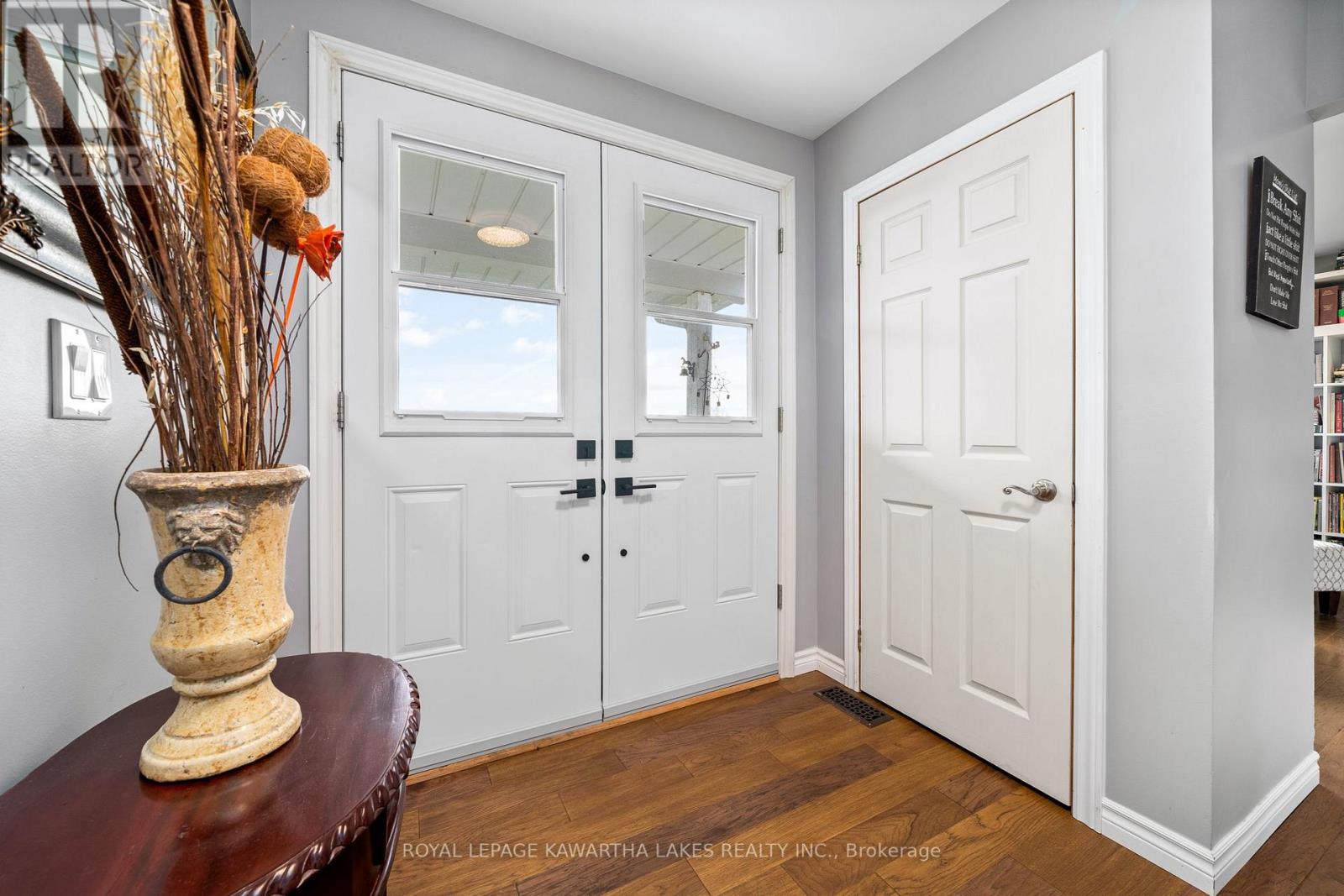 1086 HAYES LINE