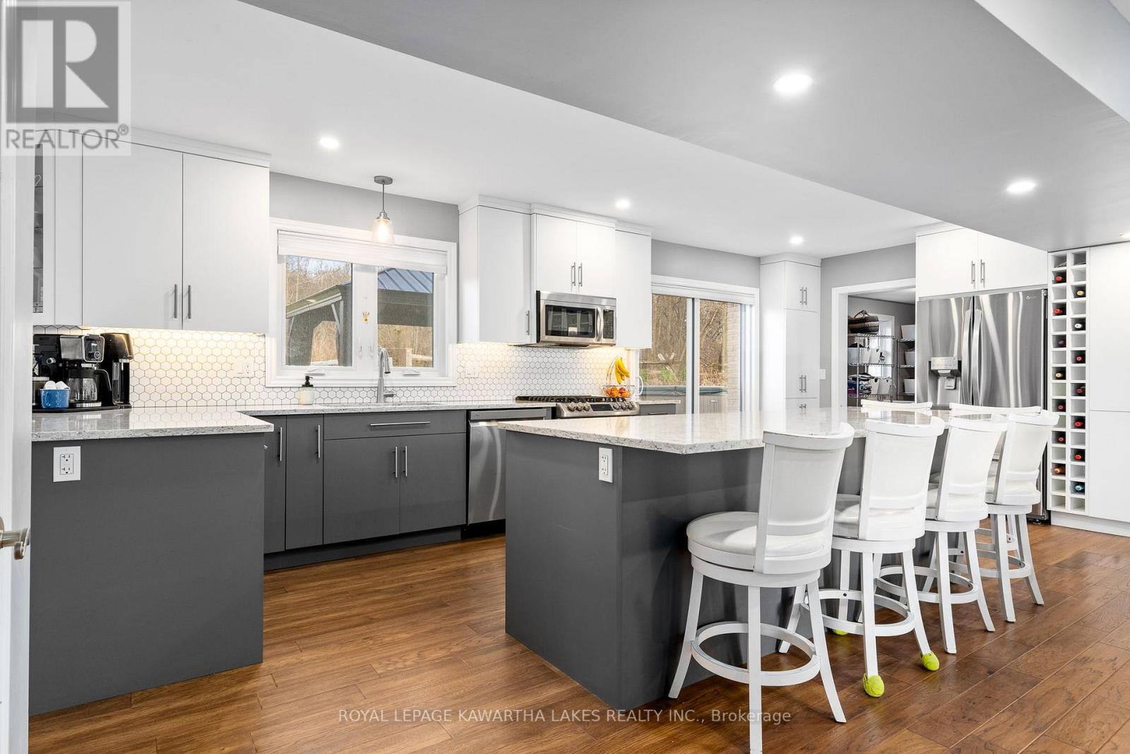 1086 HAYES LINE
