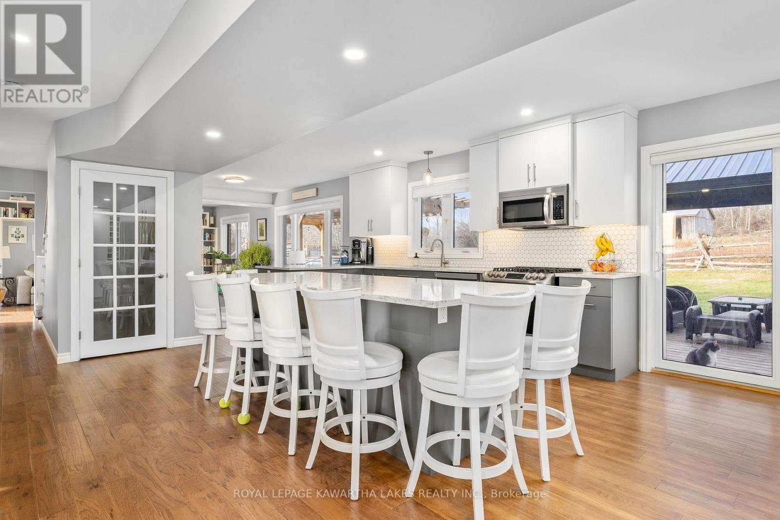 1086 HAYES LINE