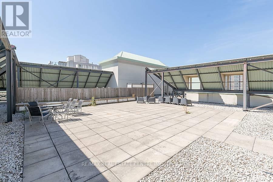 #714 -135 JAMES ST S, #714