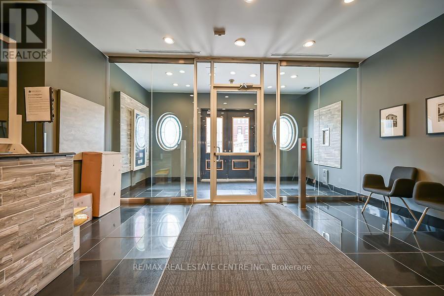 #714 -135 JAMES ST S, #714