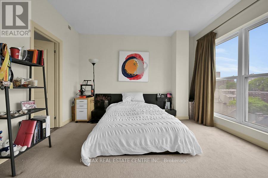 #714 -135 JAMES ST S, #714