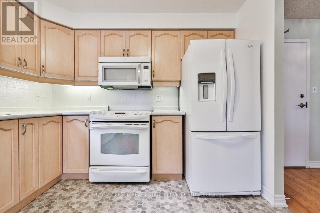 #201 -5 OGILVIE ST, #201