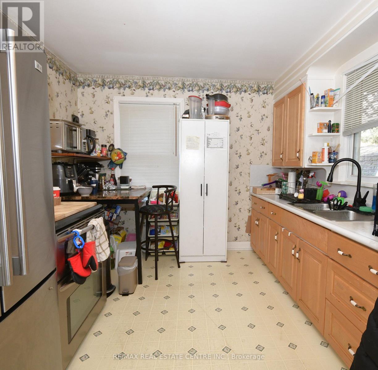 8 ST ARNAUD ST