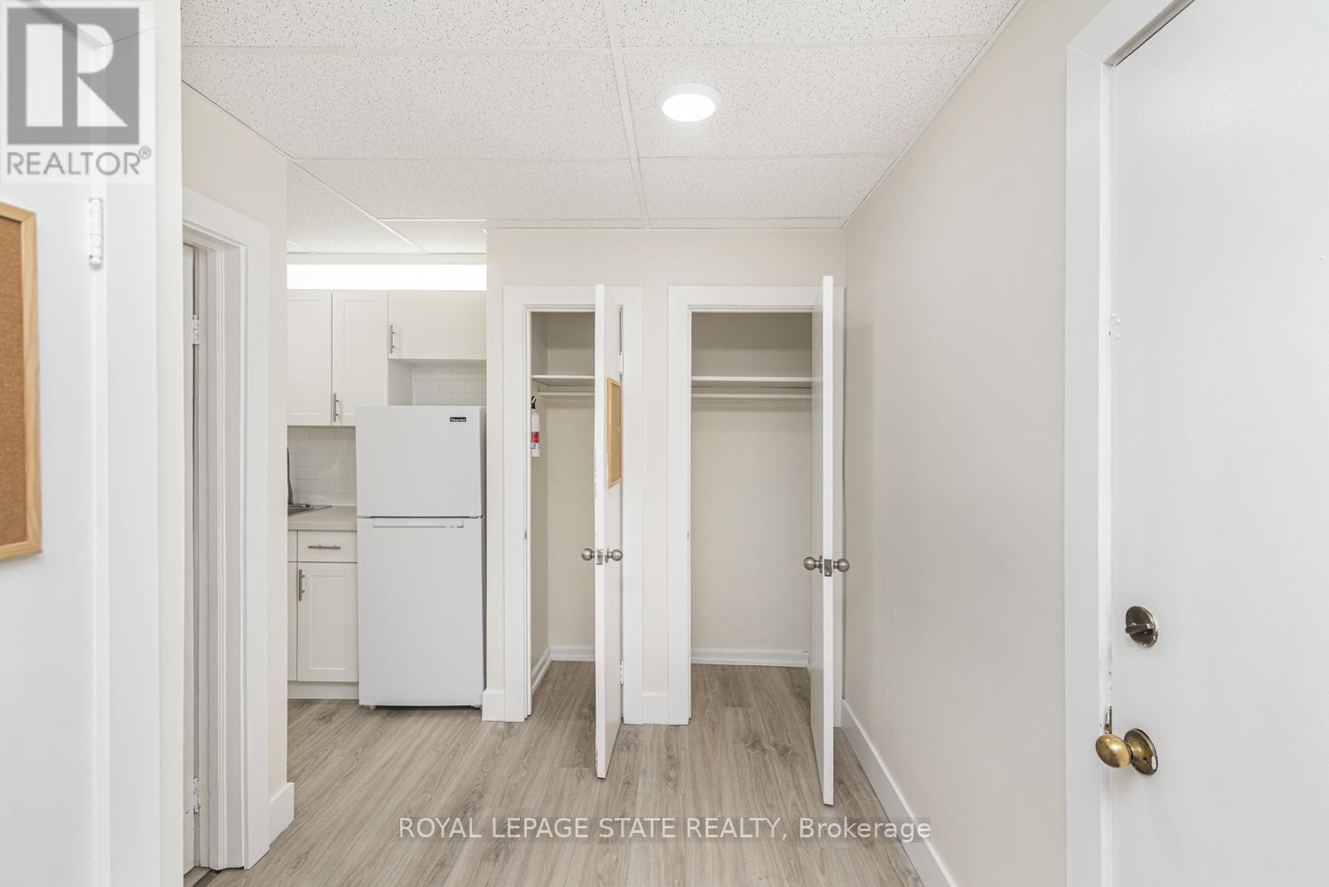 #18 -137 EMERALD ST S, #18