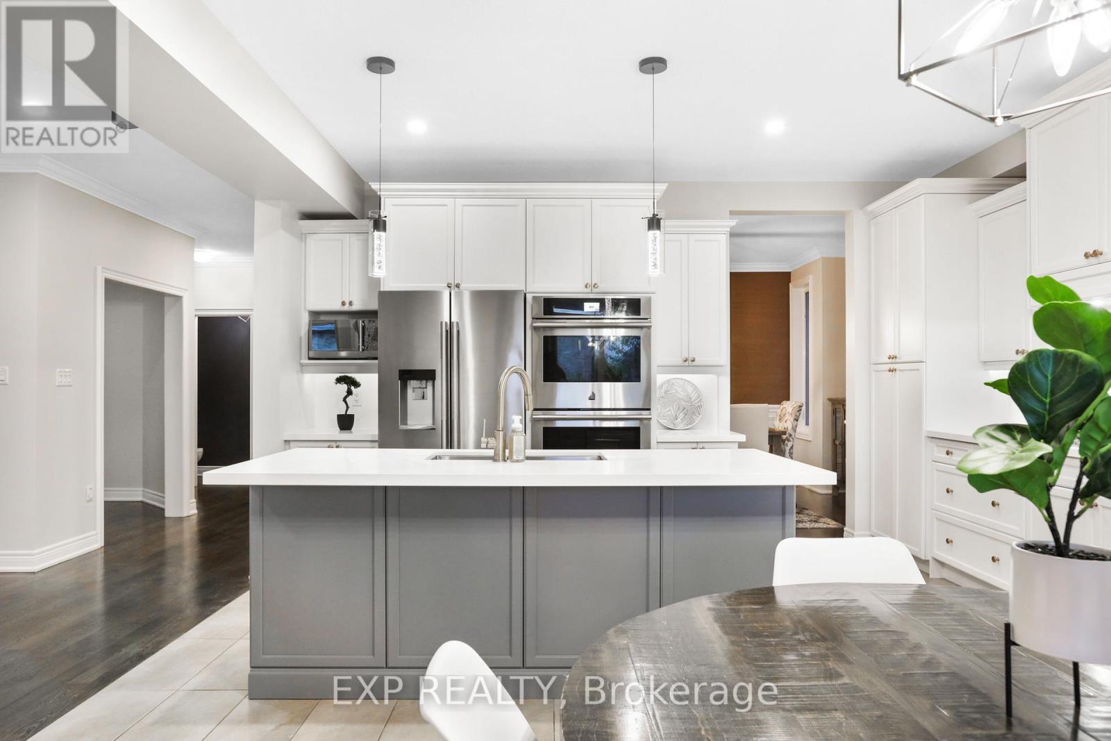 4075 HIGHLAND PARK DR