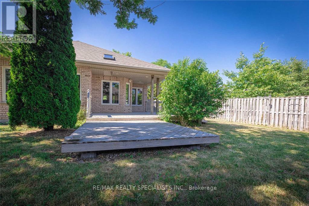 83 JASMINE DR
