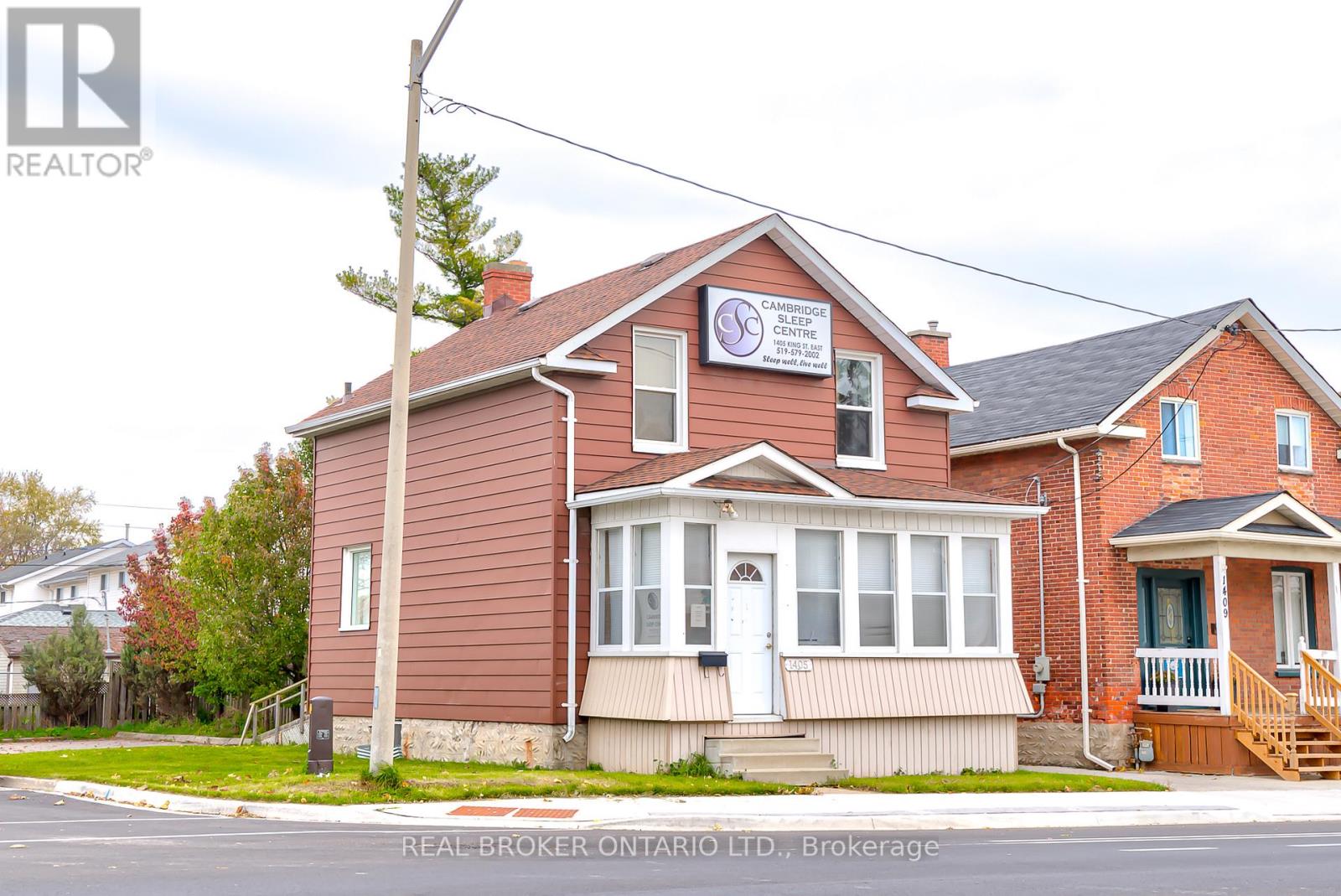 1405 KING ST E