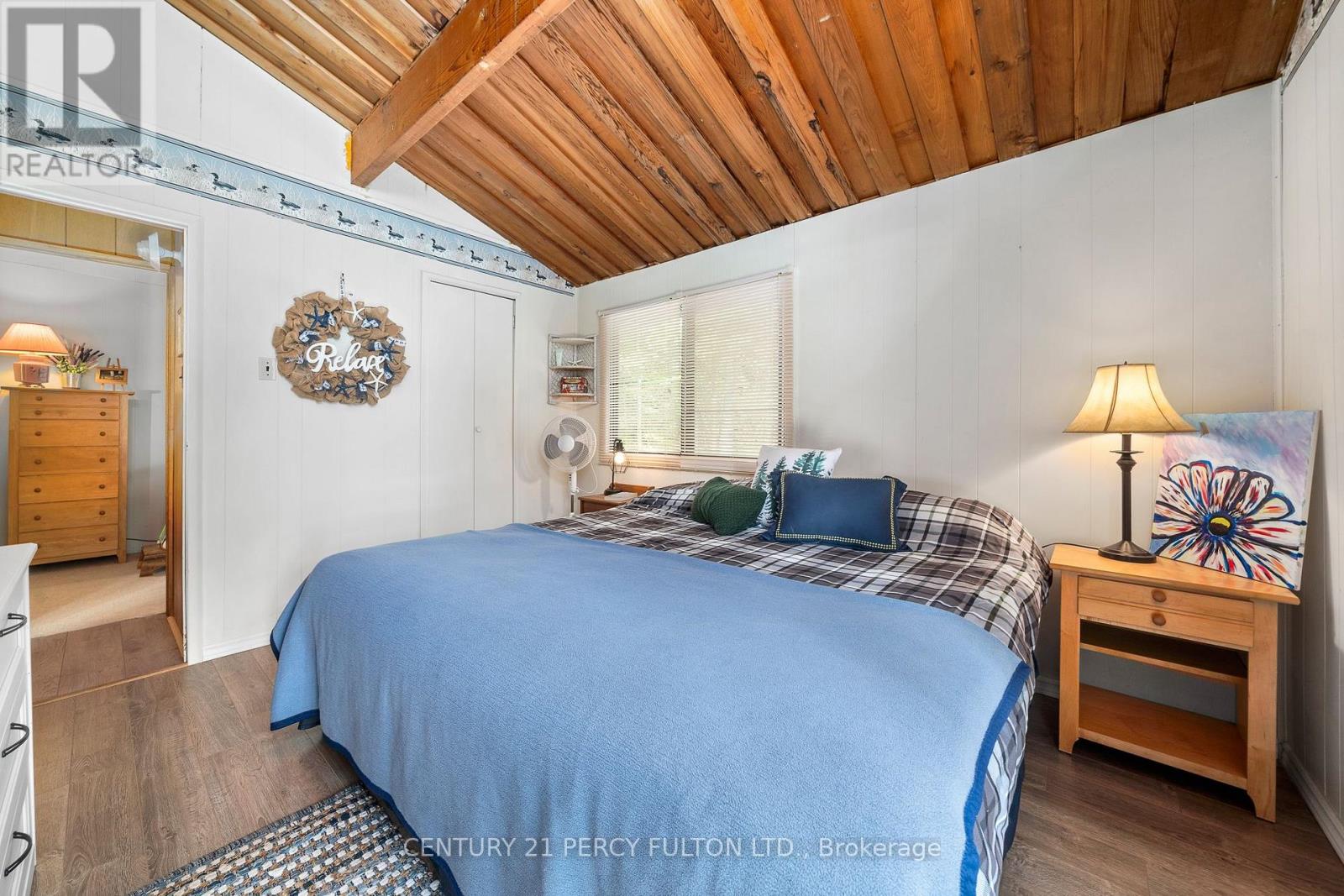 5 CAMELOT PL