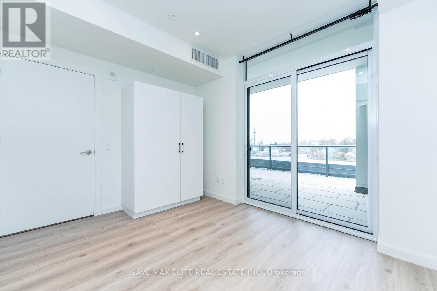 #301 -741 KING ST W, #301