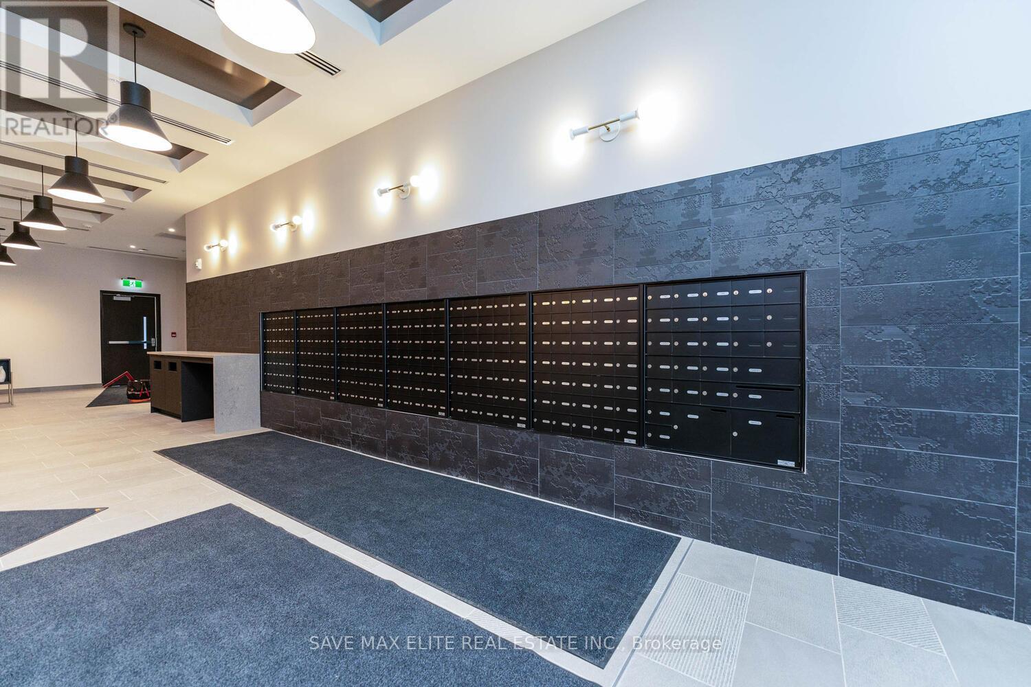 #301 -741 KING ST W, #301