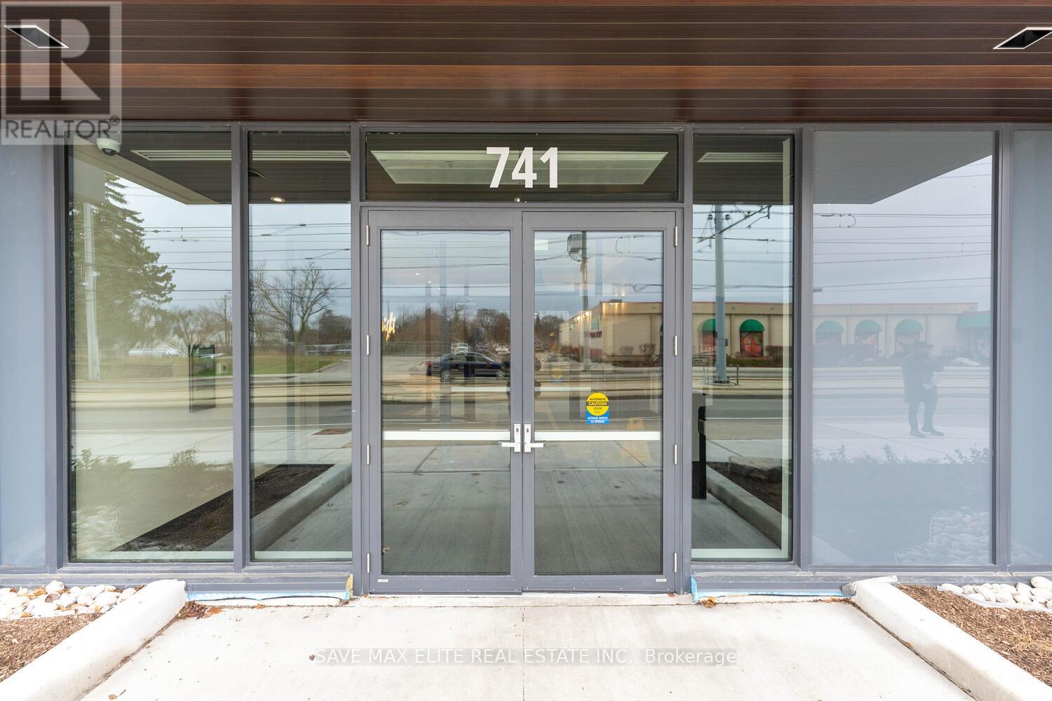 #301 -741 KING ST W, #301