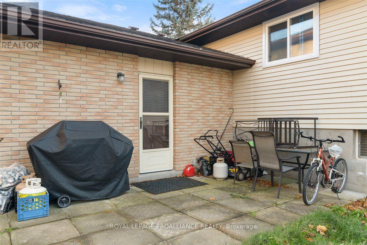 66 BRIMLEY CRT