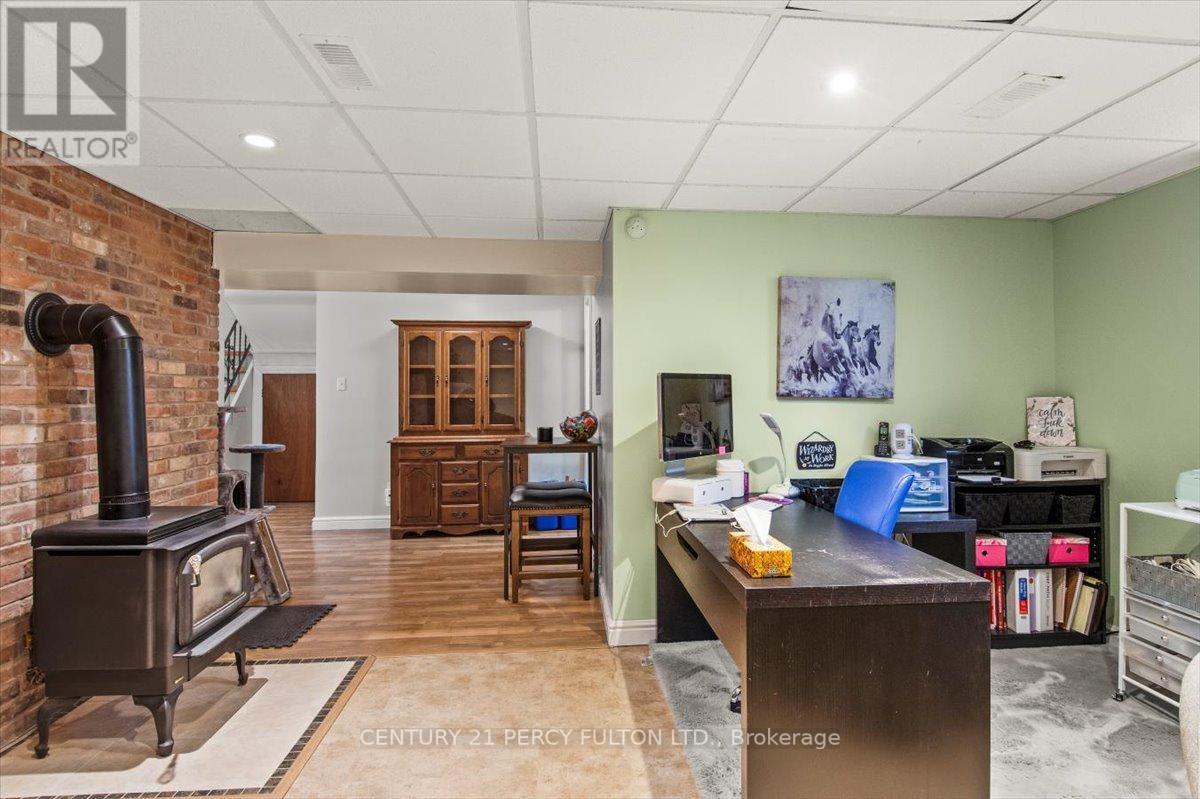 1185 STURGEON RD