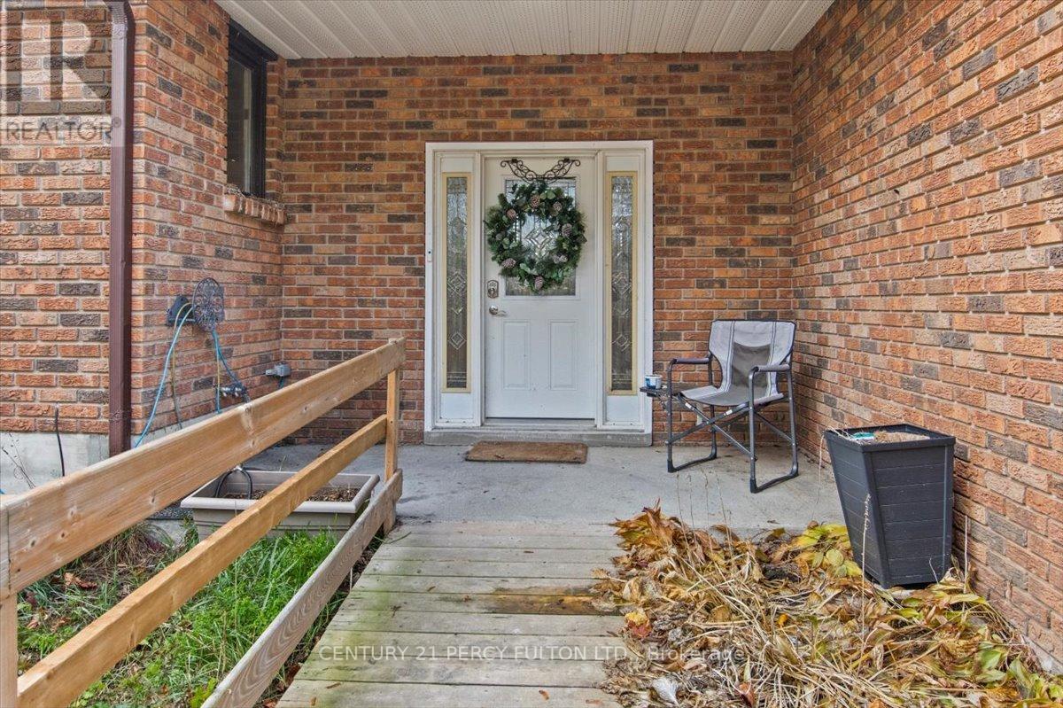 1185 STURGEON RD