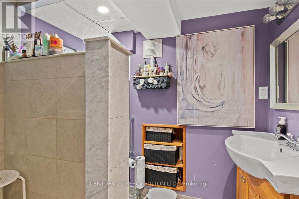 1185 STURGEON RD