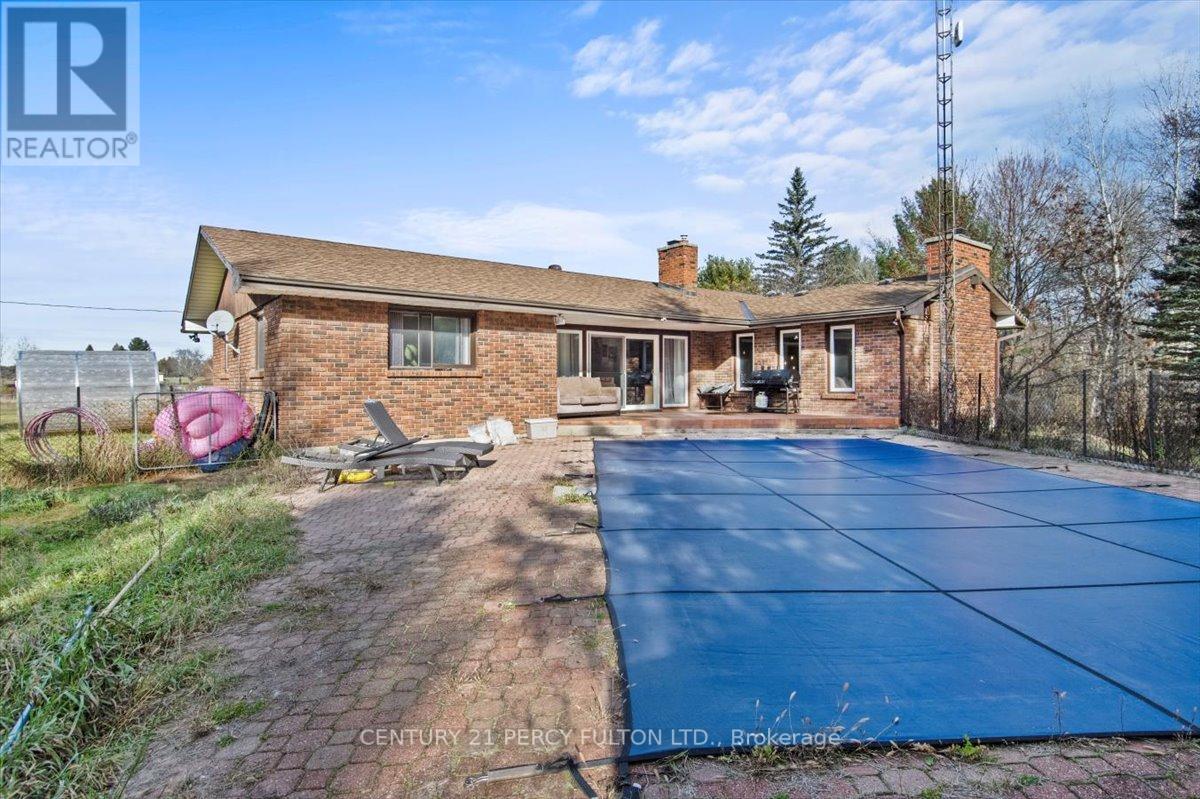 1185 STURGEON RD