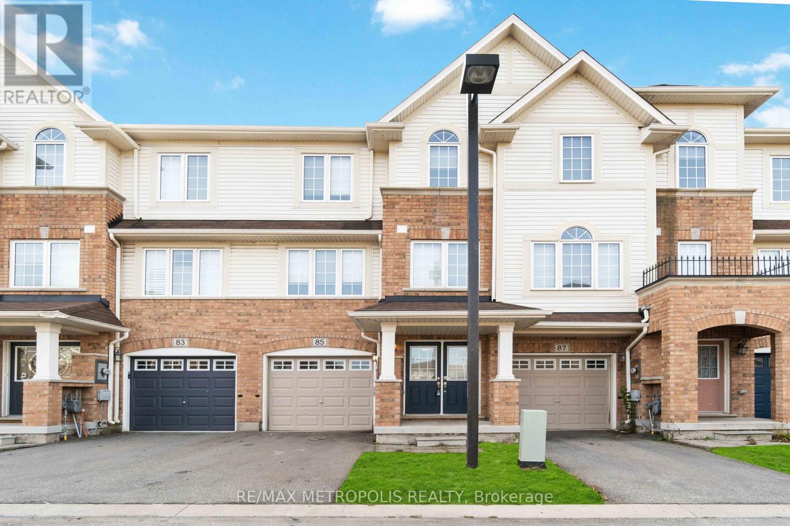 85 MAYLAND TR