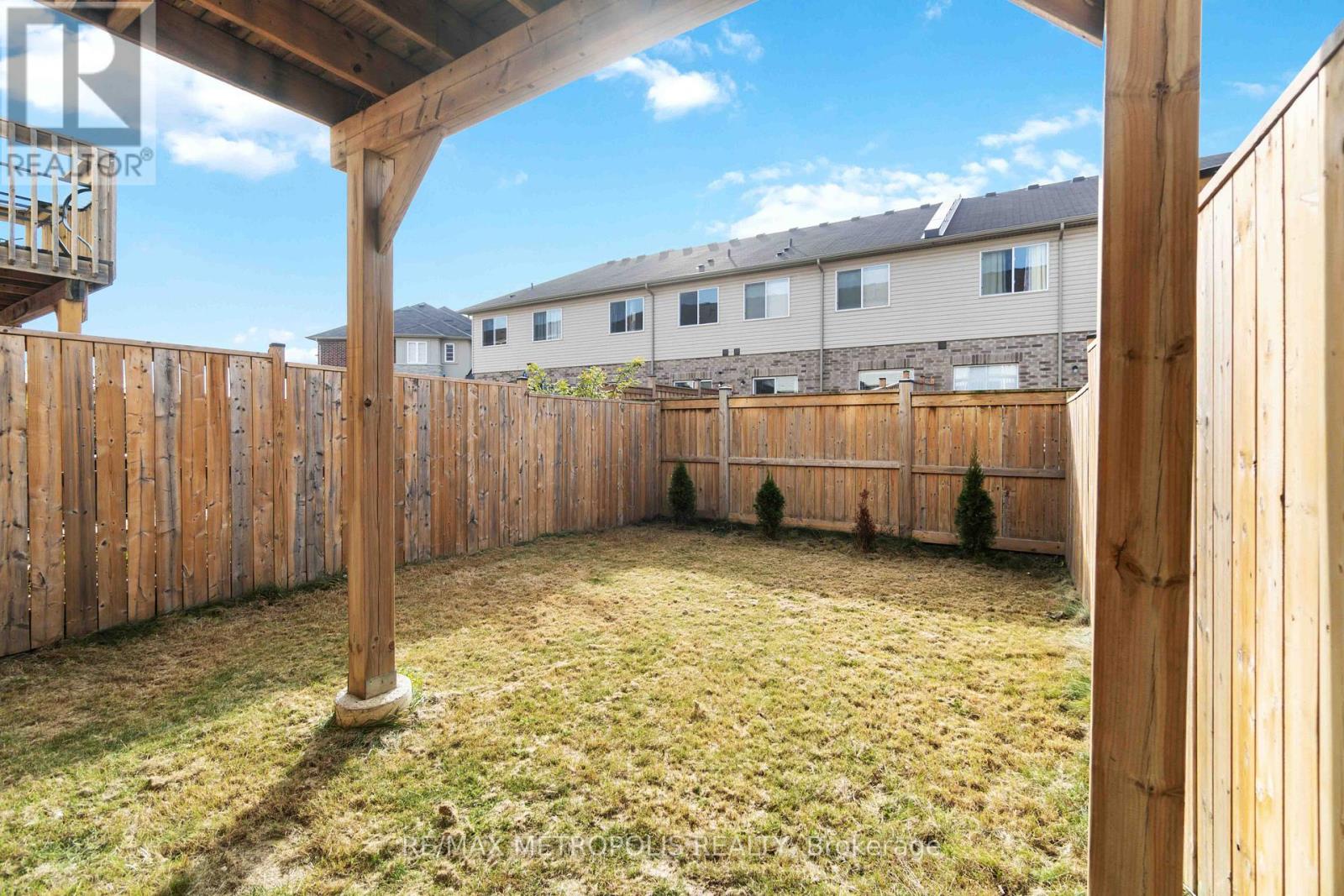 85 MAYLAND TR