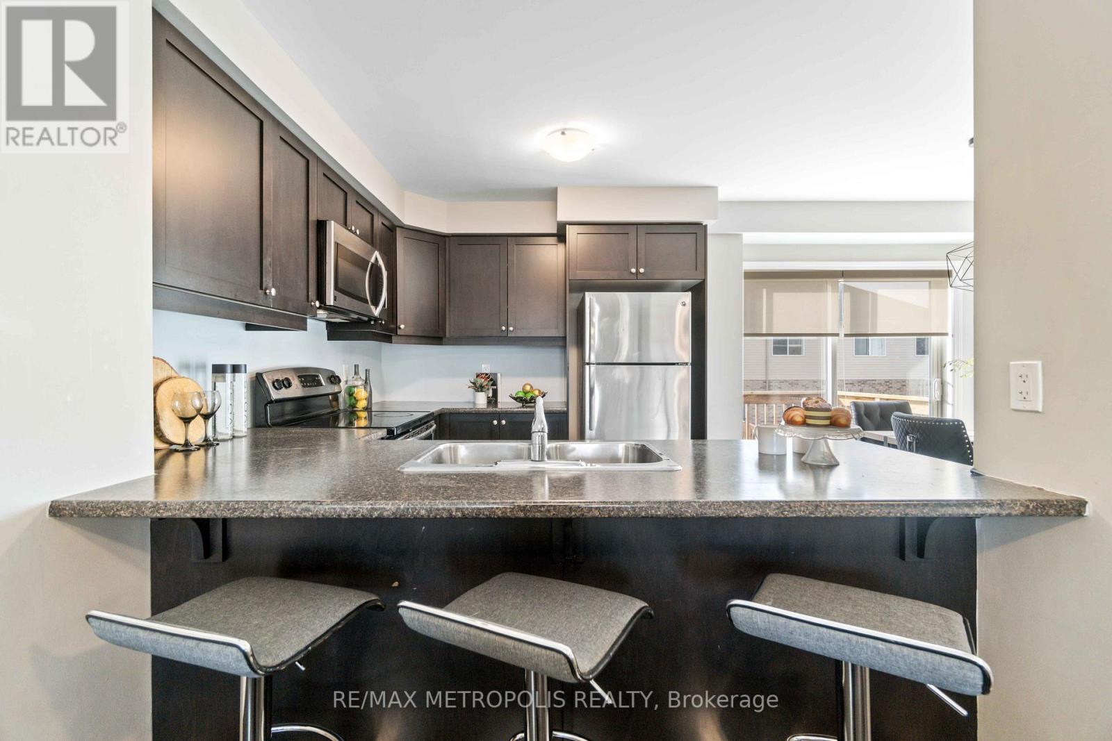 85 MAYLAND TR