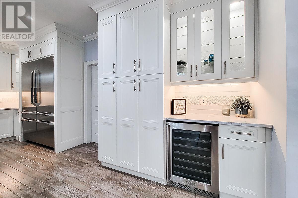 32 KINGSPOINT CIRC