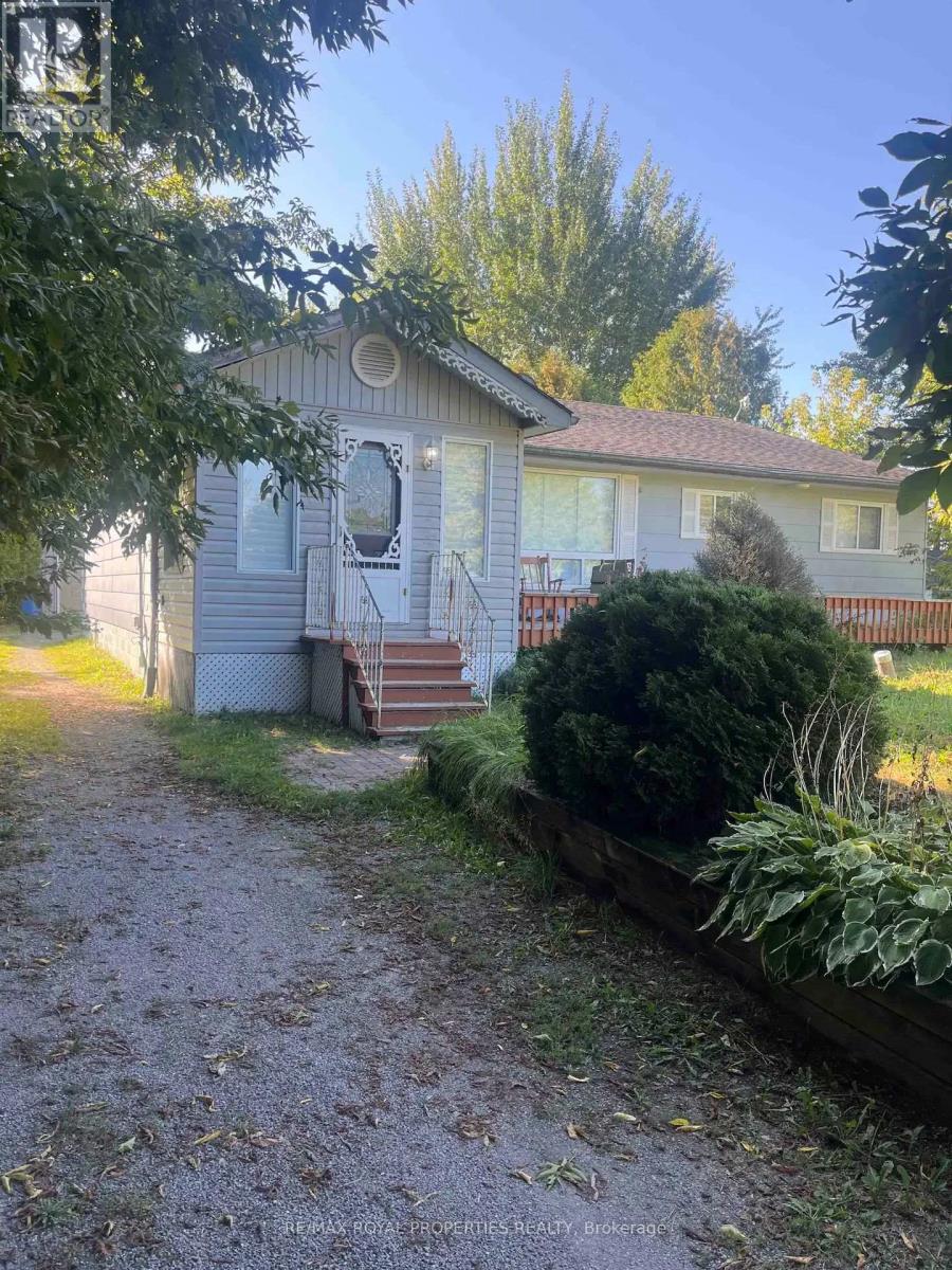 34 ROBINSON AVE
