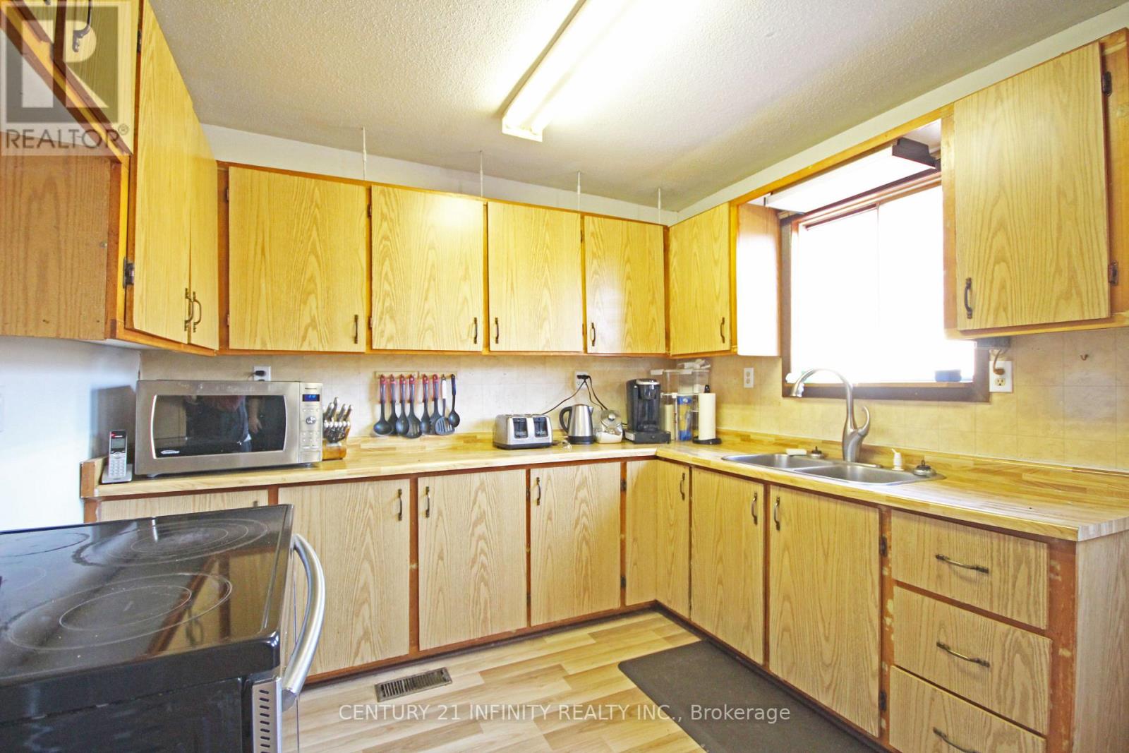 330 BLACK RIVER RD