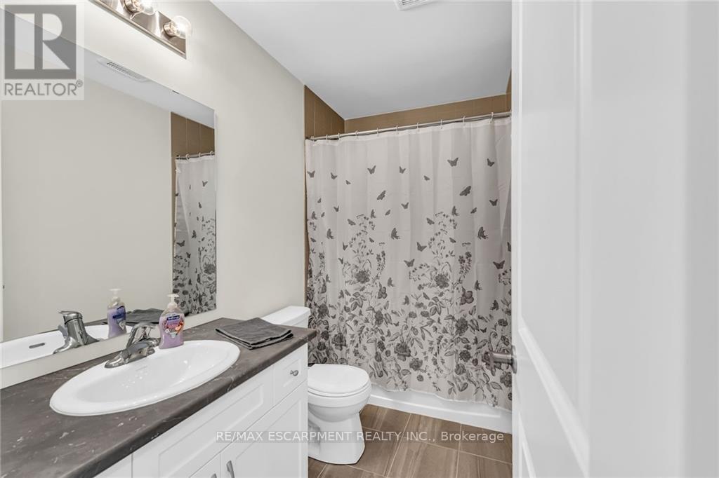 #21 -27 RACHEL DR, #21