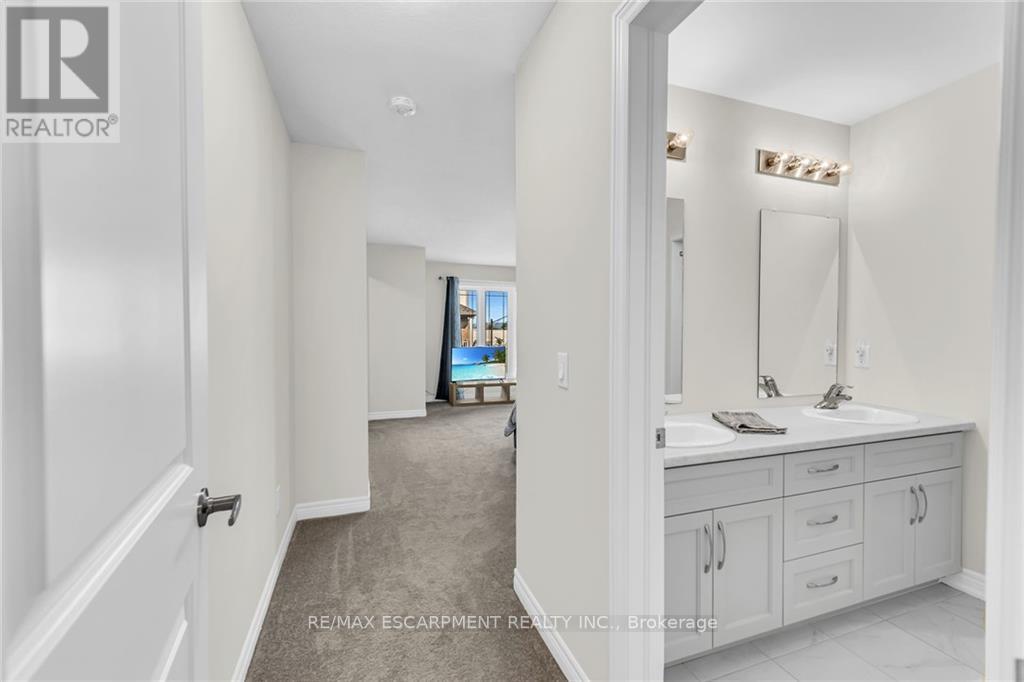 #21 -27 RACHEL DR, #21