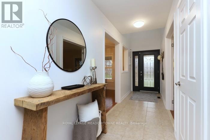 7 MCCULLOGH DR