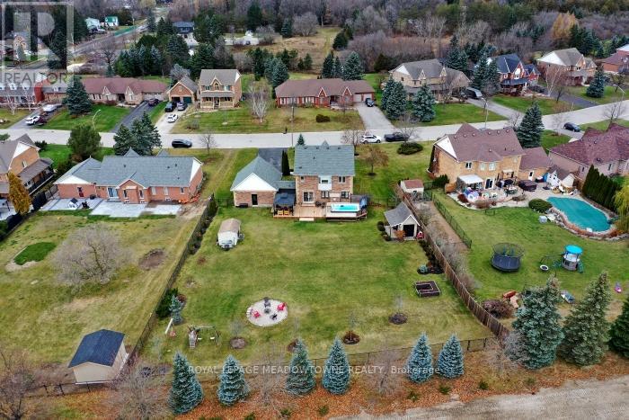 7 MCCULLOGH DR