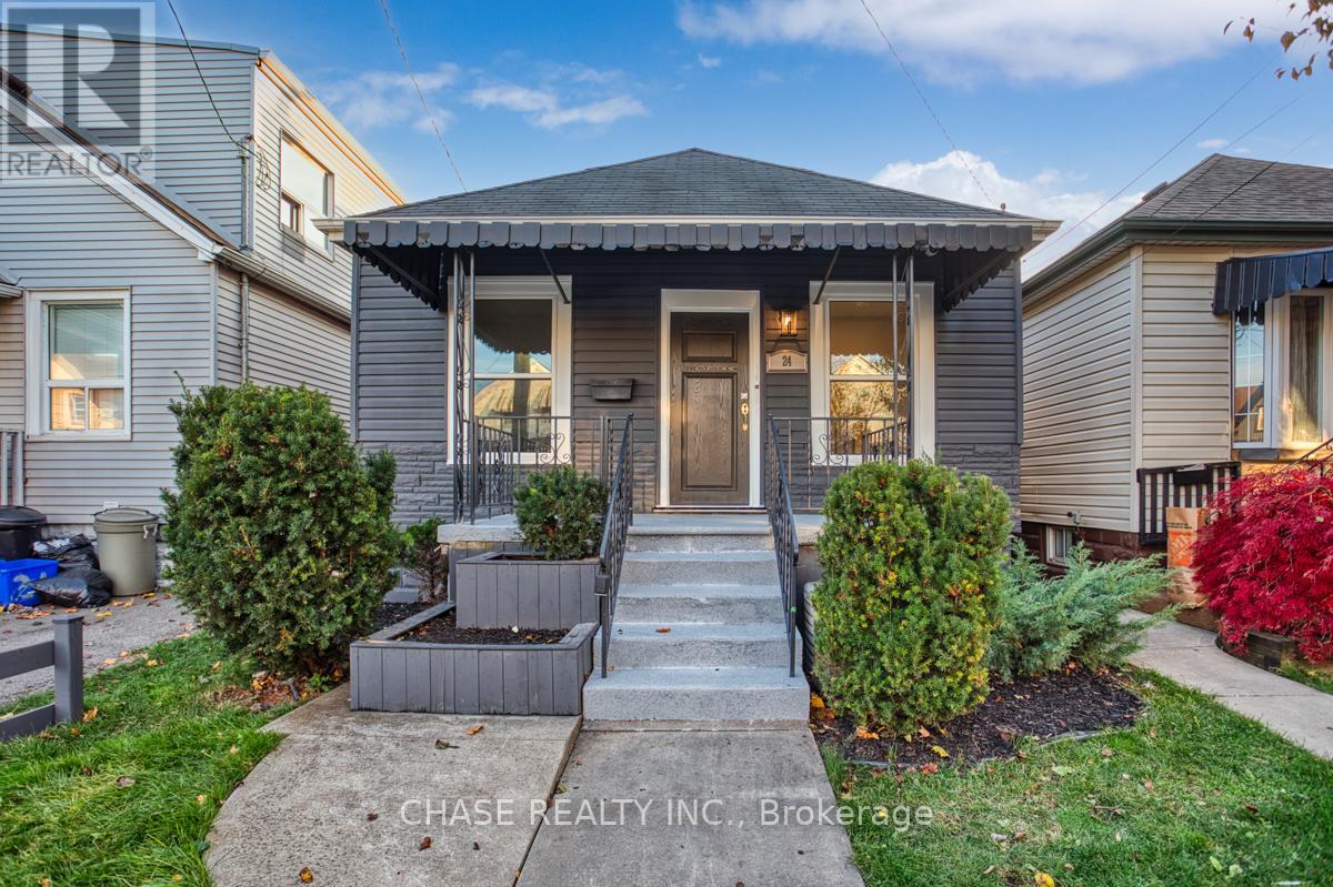 24 CAMBRIDGE AVE