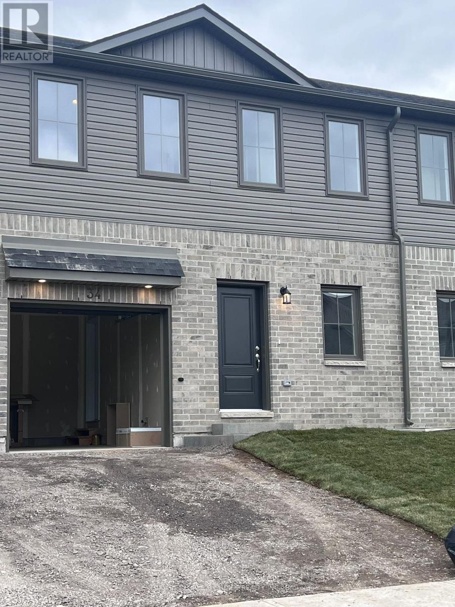 34 CAMPBELL CRES