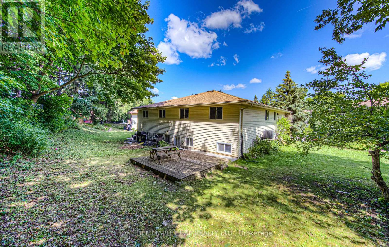 #A -391 CHURCHILL CRT, #A