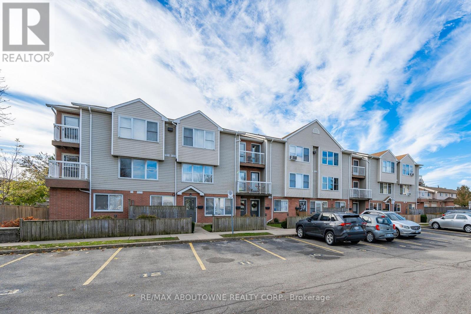 #9 -912 RYMAL RD E, #9